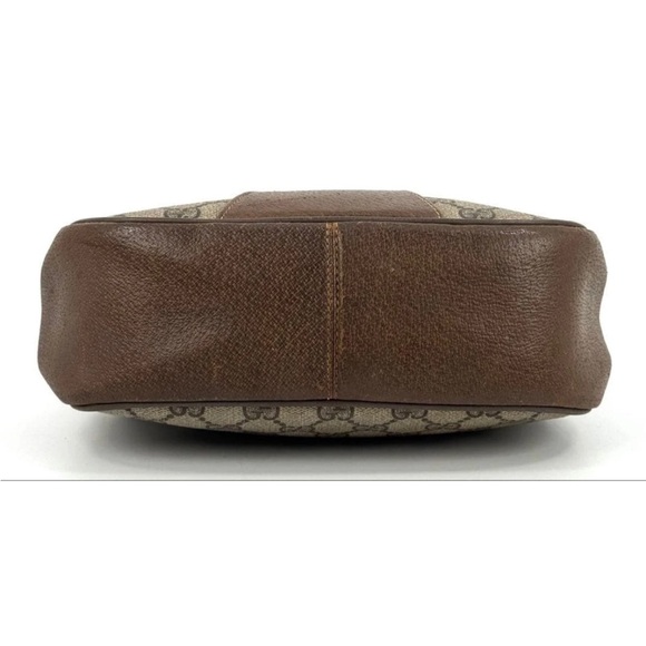 Gucci Beige and Brown Monogram Shoulder Bag - Picture 4 of 11